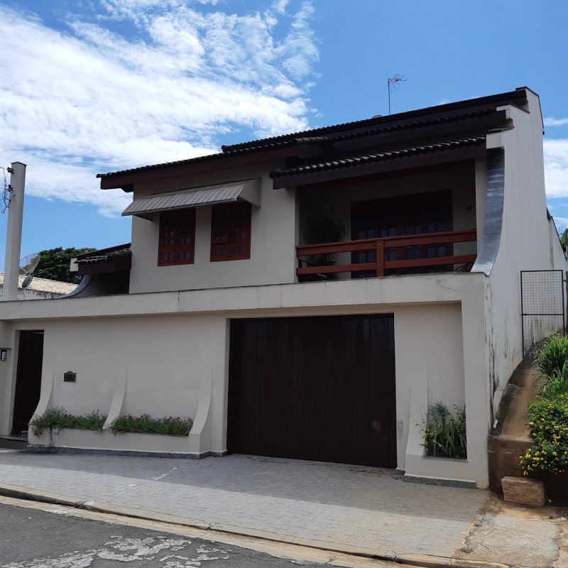 Casa - Venda - Jardim Salessi - Itatiba - SP